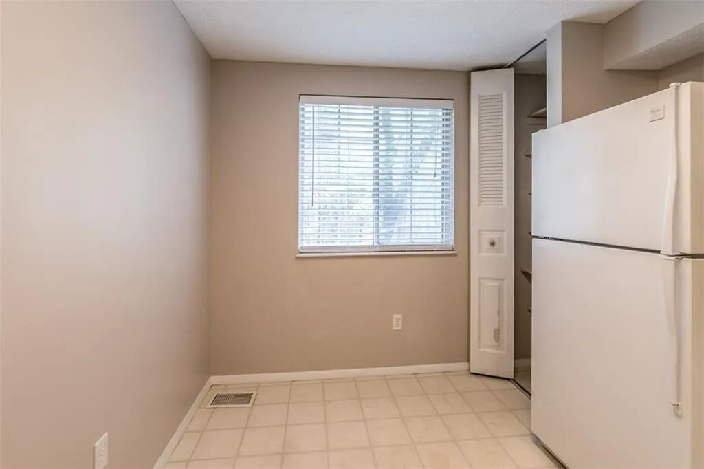 8869 Roberts Drive, Atlanta, Georgia 30350, 2 Bedrooms Bedrooms, ,2 BathroomsBathrooms,Residential,Sold,8869 Roberts Drive,6518417