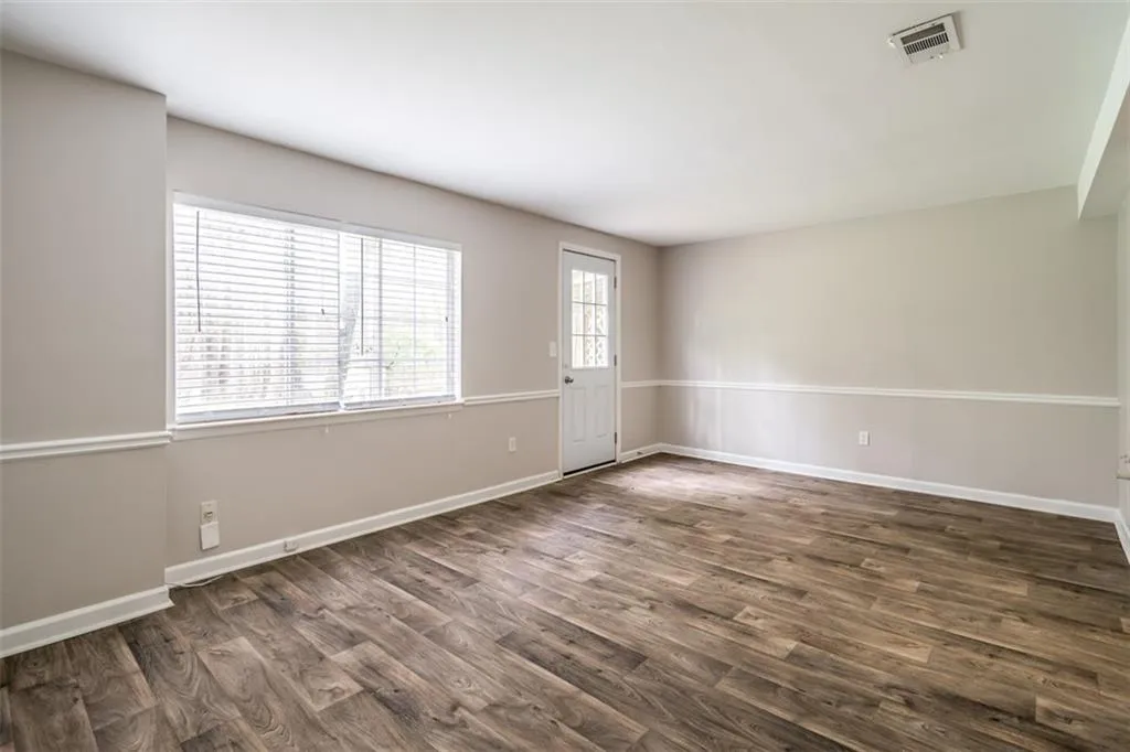 8869 Roberts Drive, Atlanta, Georgia 30350, 2 Bedrooms Bedrooms, ,2 BathroomsBathrooms,Residential,Sold,8869 Roberts Drive,6518417