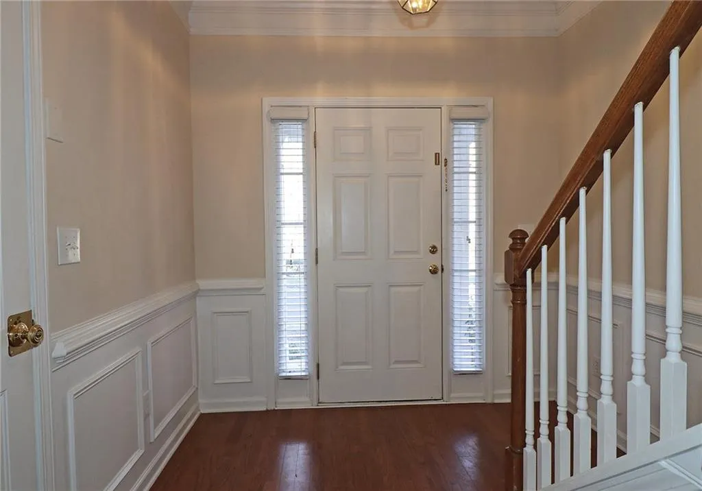 647 Coligny Court, Sandy Springs, Georgia 30350, 4 Bedrooms Bedrooms, ,3 BathroomsBathrooms,Residential,Sold,647 Coligny Court,6105850