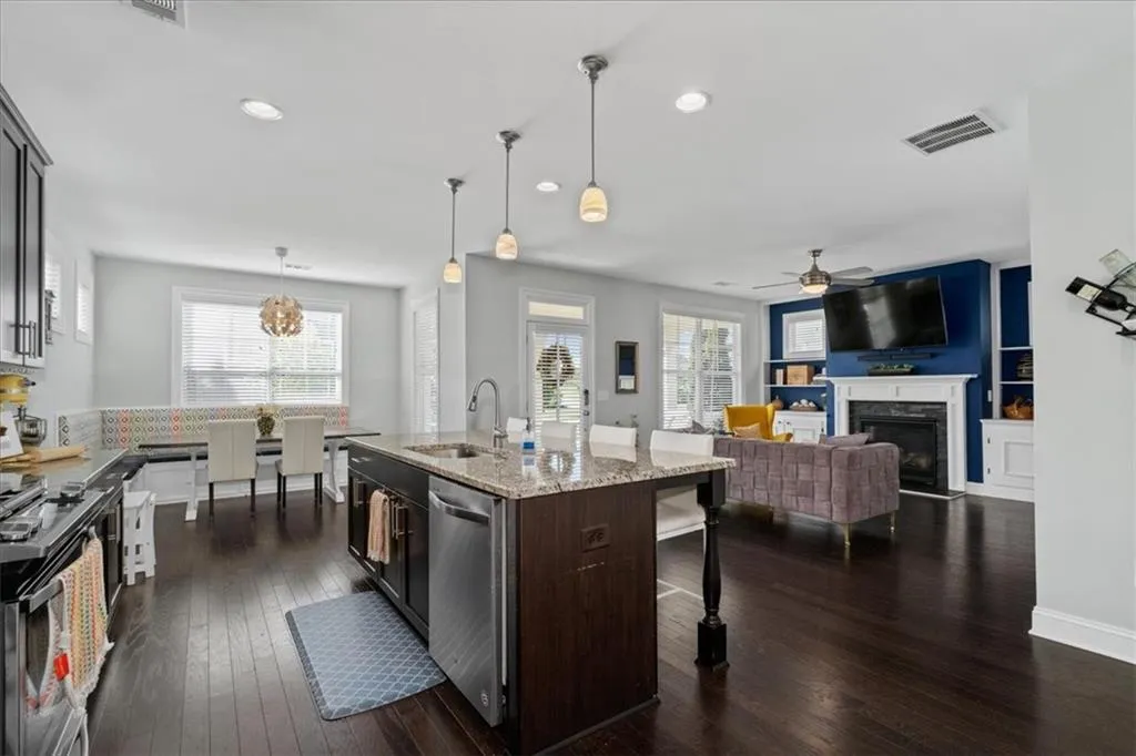 2100 Drew Drive Nw, Atlanta, Georgia 30318, 4 Bedrooms Bedrooms, ,3 BathroomsBathrooms,Residential,For Sale,2100 Drew Drive Nw,7631111