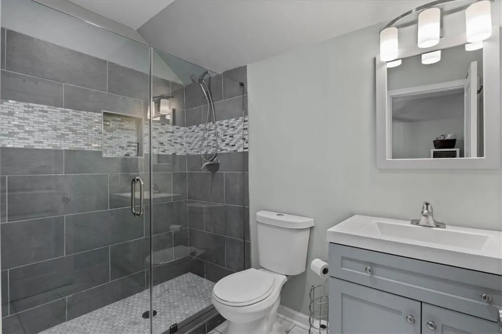 2100 Drew Drive Nw, Atlanta, Georgia 30318, 4 Bedrooms Bedrooms, ,3 BathroomsBathrooms,Residential,For Sale,2100 Drew Drive Nw,7631111