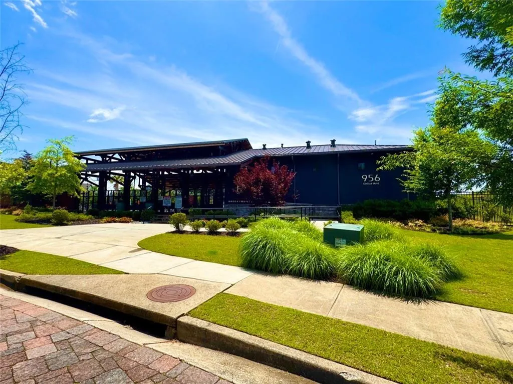 2100 Drew Drive Nw, Atlanta, Georgia 30318, 4 Bedrooms Bedrooms, ,3 BathroomsBathrooms,Residential,For Sale,2100 Drew Drive Nw,7631111