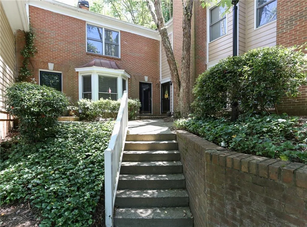 7500 Roswell Road Unit 88, Sandy Springs, Georgia 30350, 2 Bedrooms Bedrooms, ,2 BathroomsBathrooms,Residential,Sold,7500 Roswell Road Unit 88,6551765