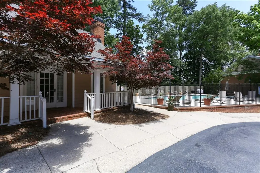 7500 Roswell Road Unit 88, Sandy Springs, Georgia 30350, 2 Bedrooms Bedrooms, ,2 BathroomsBathrooms,Residential,Sold,7500 Roswell Road Unit 88,6551765