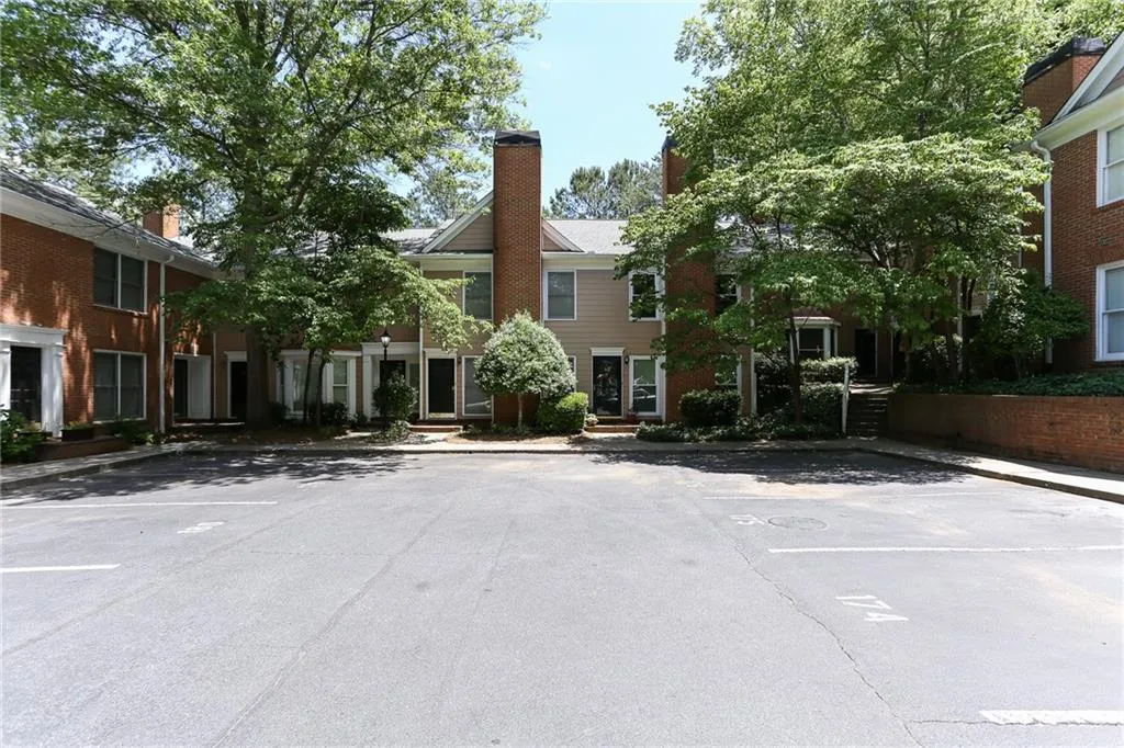 7500 Roswell Road Unit 88, Sandy Springs, Georgia 30350, 2 Bedrooms Bedrooms, ,2 BathroomsBathrooms,Residential,Sold,7500 Roswell Road Unit 88,6551765