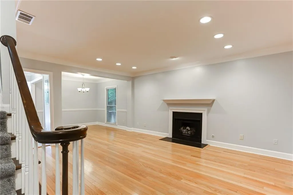 7500 Roswell Road Unit 88, Sandy Springs, Georgia 30350, 2 Bedrooms Bedrooms, ,2 BathroomsBathrooms,Residential,Sold,7500 Roswell Road Unit 88,6551765