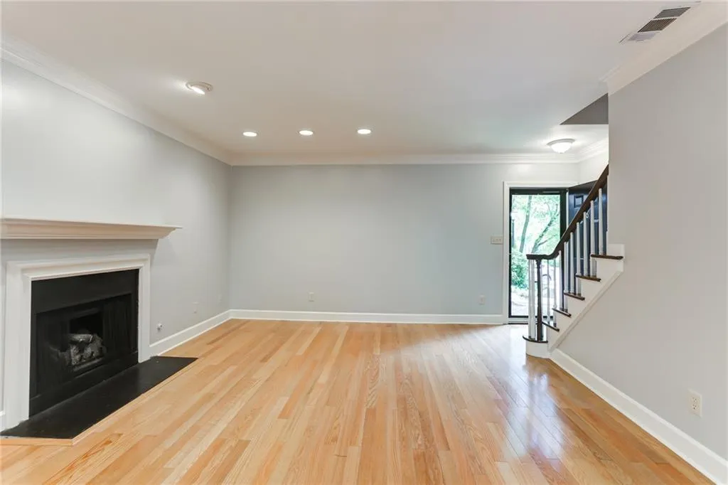 7500 Roswell Road Unit 88, Sandy Springs, Georgia 30350, 2 Bedrooms Bedrooms, ,2 BathroomsBathrooms,Residential,Sold,7500 Roswell Road Unit 88,6551765