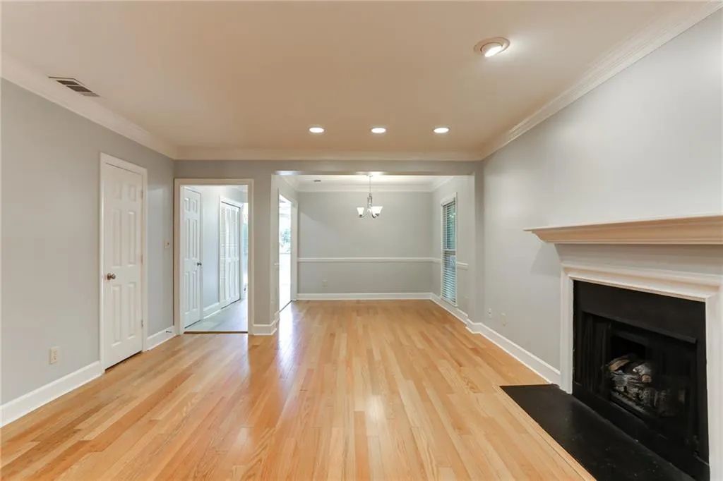 7500 Roswell Road Unit 88, Sandy Springs, Georgia 30350, 2 Bedrooms Bedrooms, ,2 BathroomsBathrooms,Residential,Sold,7500 Roswell Road Unit 88,6551765