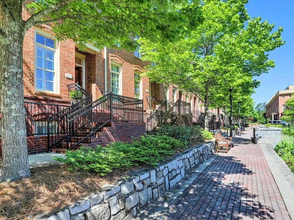 1417 River Vista Drive, Atlanta, Georgia 30339, 4 Bedrooms Bedrooms, ,4 BathroomsBathrooms,Residential,Sold,1417 River Vista Drive,6725413