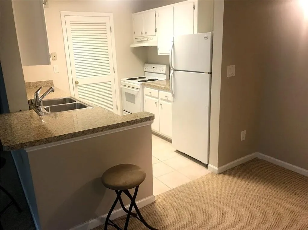 531 Granville Court, Sandy Springs, Georgia 30328, 2 Bedrooms Bedrooms, ,2 BathroomsBathrooms,Residential,Sold,531 Granville Court,6572143