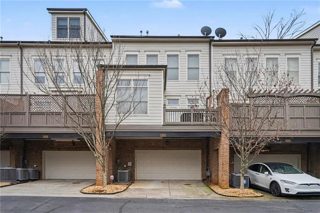 657 Lockton Place, Atlanta, Georgia 30342, 4 Bedrooms Bedrooms, ,4 BathroomsBathrooms,Residential,For Sale,657 Lockton Place,7725775