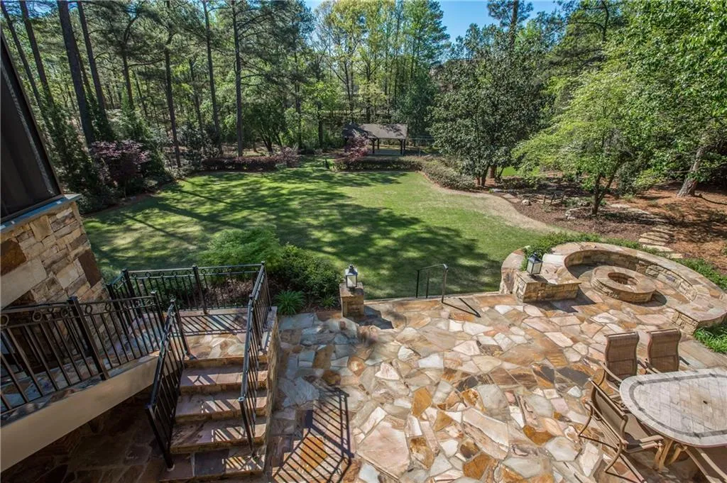 1503 Sunnybrook Farm Road, Sandy Springs, Georgia 30350, 6 Bedrooms Bedrooms, ,6 BathroomsBathrooms,Residential,Sold,1503 Sunnybrook Farm Road,5832993