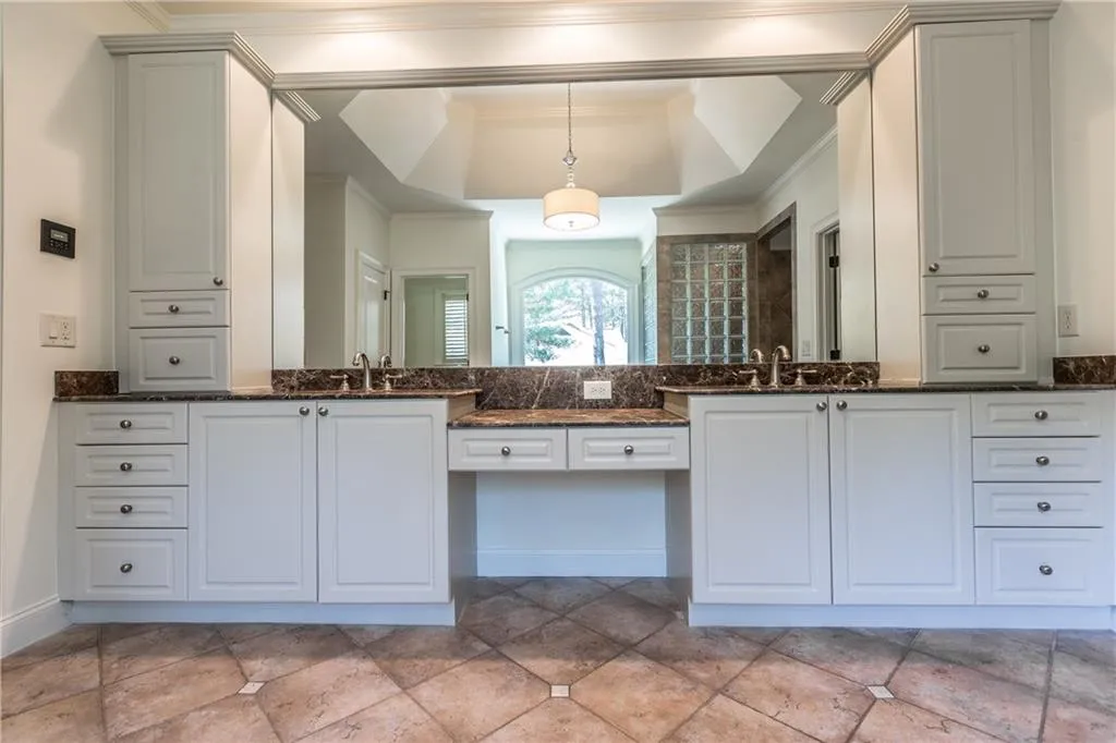 1503 Sunnybrook Farm Road, Sandy Springs, Georgia 30350, 6 Bedrooms Bedrooms, ,6 BathroomsBathrooms,Residential,Sold,1503 Sunnybrook Farm Road,5832993