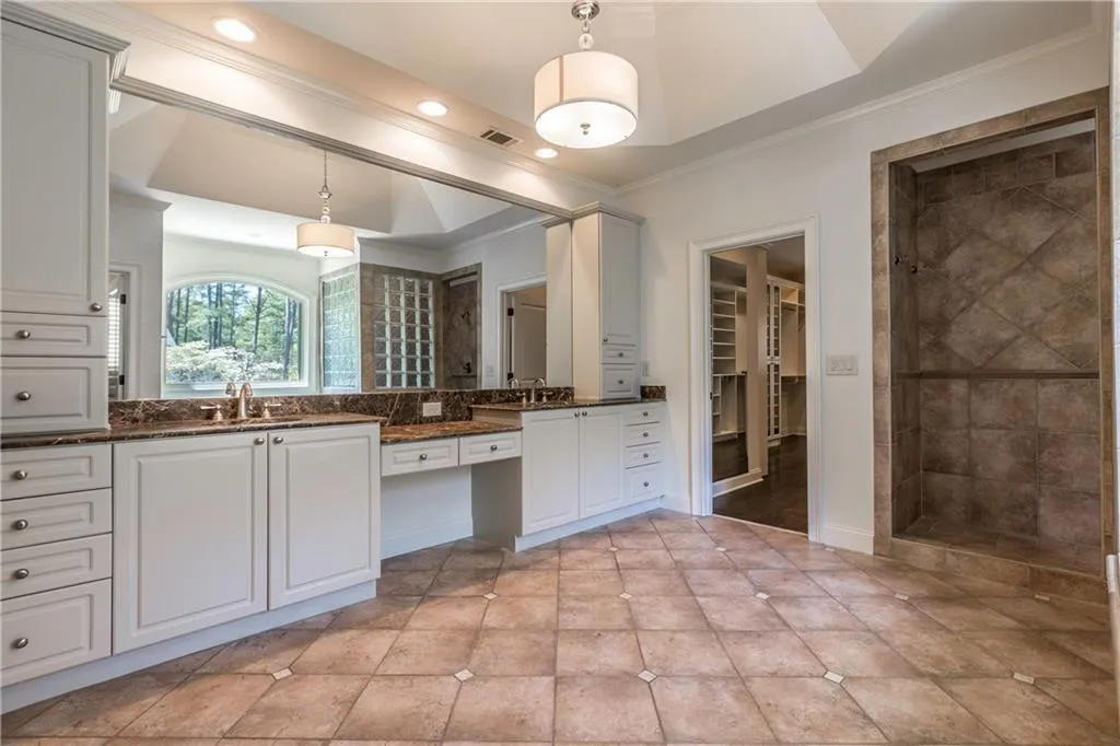 1503 Sunnybrook Farm Road, Sandy Springs, Georgia 30350, 6 Bedrooms Bedrooms, ,6 BathroomsBathrooms,Residential,Sold,1503 Sunnybrook Farm Road,5832993