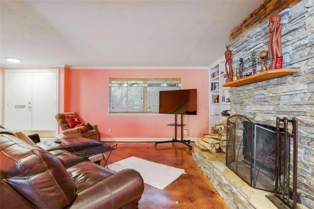 7124 Stonington, Sandy Springs, Georgia 30328, 3 Bedrooms Bedrooms, ,2 BathroomsBathrooms,Residential,Sold,7124 Stonington,6834705