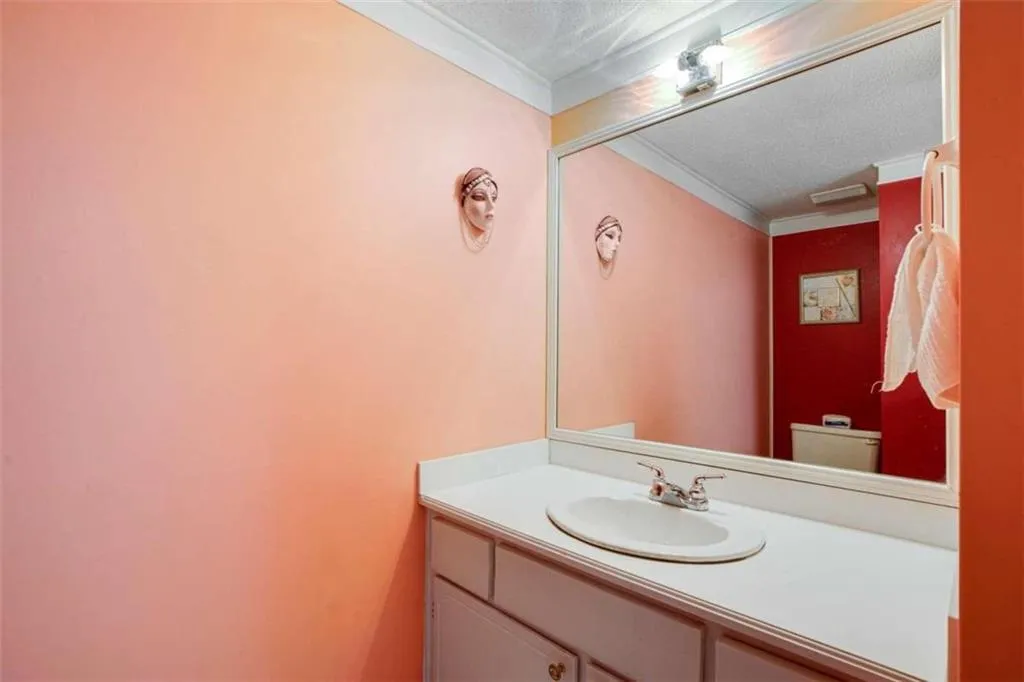 7124 Stonington, Sandy Springs, Georgia 30328, 3 Bedrooms Bedrooms, ,2 BathroomsBathrooms,Residential,Sold,7124 Stonington,6834705