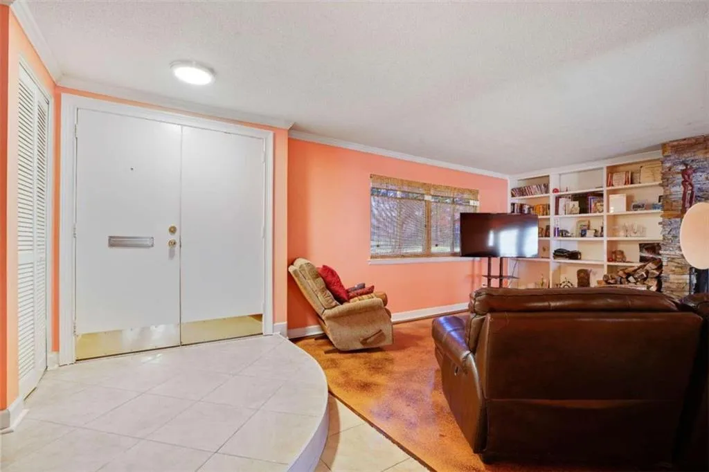 7124 Stonington, Sandy Springs, Georgia 30328, 3 Bedrooms Bedrooms, ,2 BathroomsBathrooms,Residential,Sold,7124 Stonington,6834705