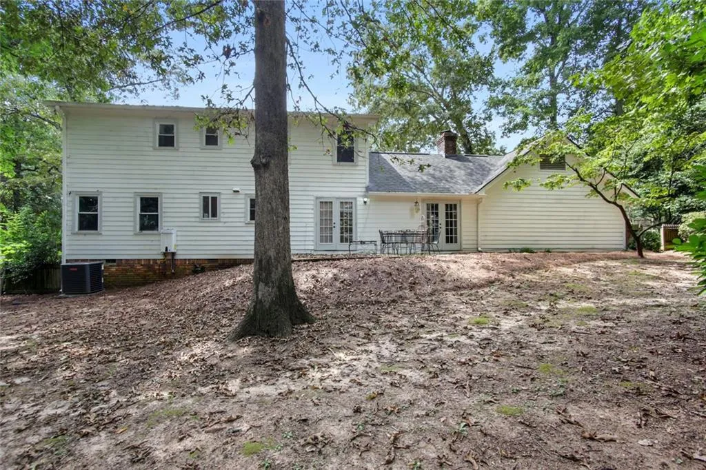7265 Dunhill Terrace, Sandy Springs, Georgia 30328, 4 Bedrooms Bedrooms, ,3 BathroomsBathrooms,Residential,Sold,7265 Dunhill Terrace,6937857