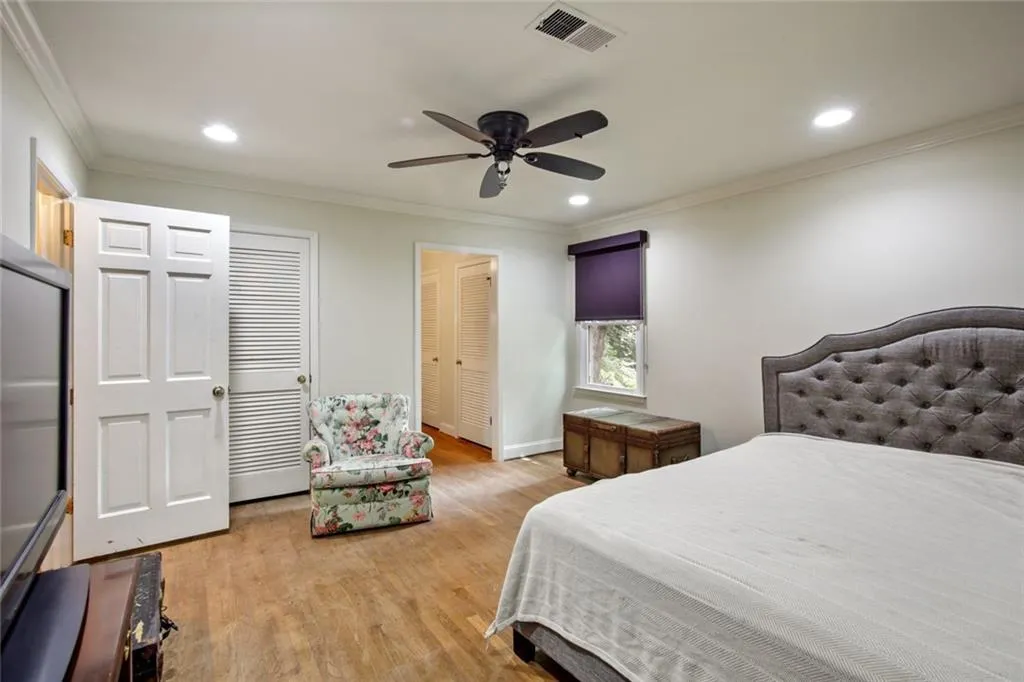 7265 Dunhill Terrace, Sandy Springs, Georgia 30328, 4 Bedrooms Bedrooms, ,3 BathroomsBathrooms,Residential,Sold,7265 Dunhill Terrace,6937857