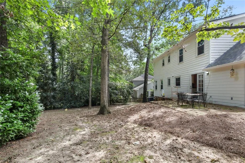 7265 Dunhill Terrace, Sandy Springs, Georgia 30328, 4 Bedrooms Bedrooms, ,3 BathroomsBathrooms,Residential,Sold,7265 Dunhill Terrace,6937857