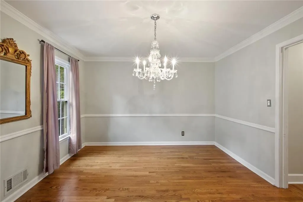 7265 Dunhill Terrace, Sandy Springs, Georgia 30328, 4 Bedrooms Bedrooms, ,3 BathroomsBathrooms,Residential,Sold,7265 Dunhill Terrace,6937857