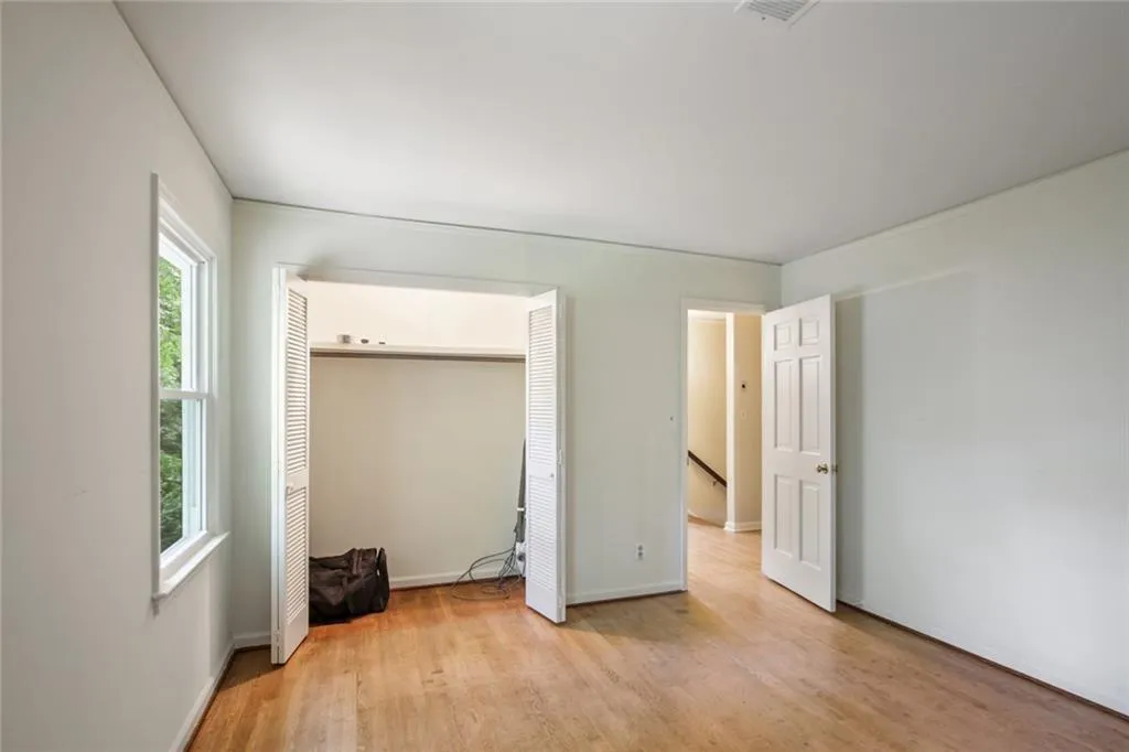 7265 Dunhill Terrace, Sandy Springs, Georgia 30328, 4 Bedrooms Bedrooms, ,3 BathroomsBathrooms,Residential,Sold,7265 Dunhill Terrace,6937857