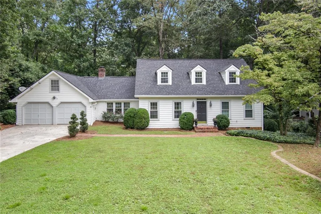 7265 Dunhill Terrace, Sandy Springs, Georgia 30328, 4 Bedrooms Bedrooms, ,3 BathroomsBathrooms,Residential,Sold,7265 Dunhill Terrace,6937857