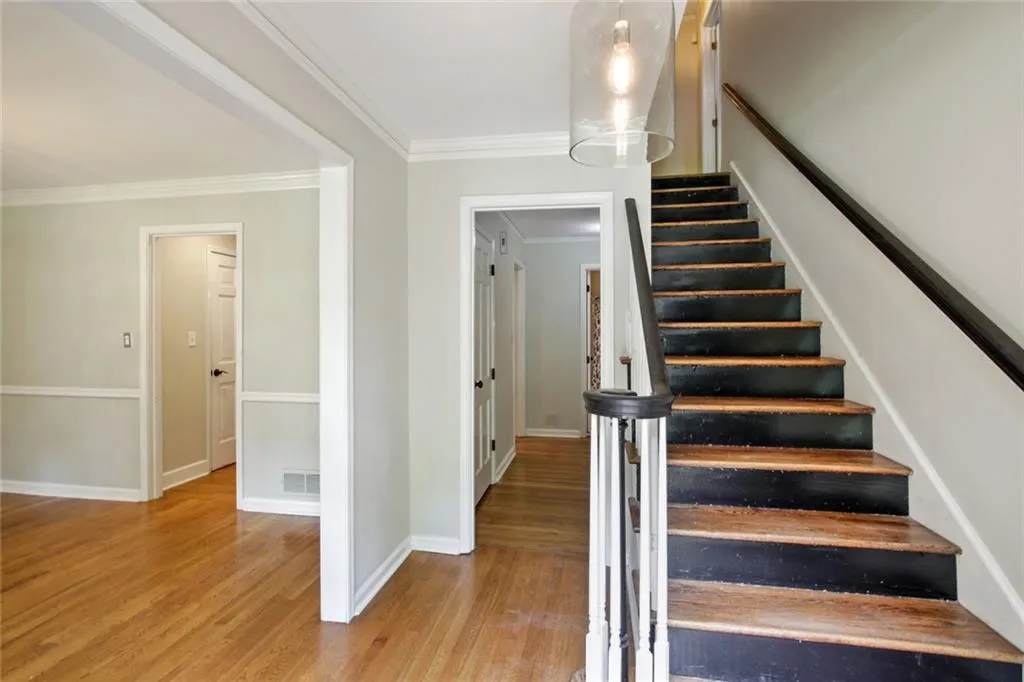 7265 Dunhill Terrace, Sandy Springs, Georgia 30328, 4 Bedrooms Bedrooms, ,3 BathroomsBathrooms,Residential,Sold,7265 Dunhill Terrace,6937857