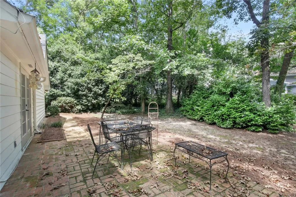 7265 Dunhill Terrace, Sandy Springs, Georgia 30328, 4 Bedrooms Bedrooms, ,3 BathroomsBathrooms,Residential,Sold,7265 Dunhill Terrace,6937857
