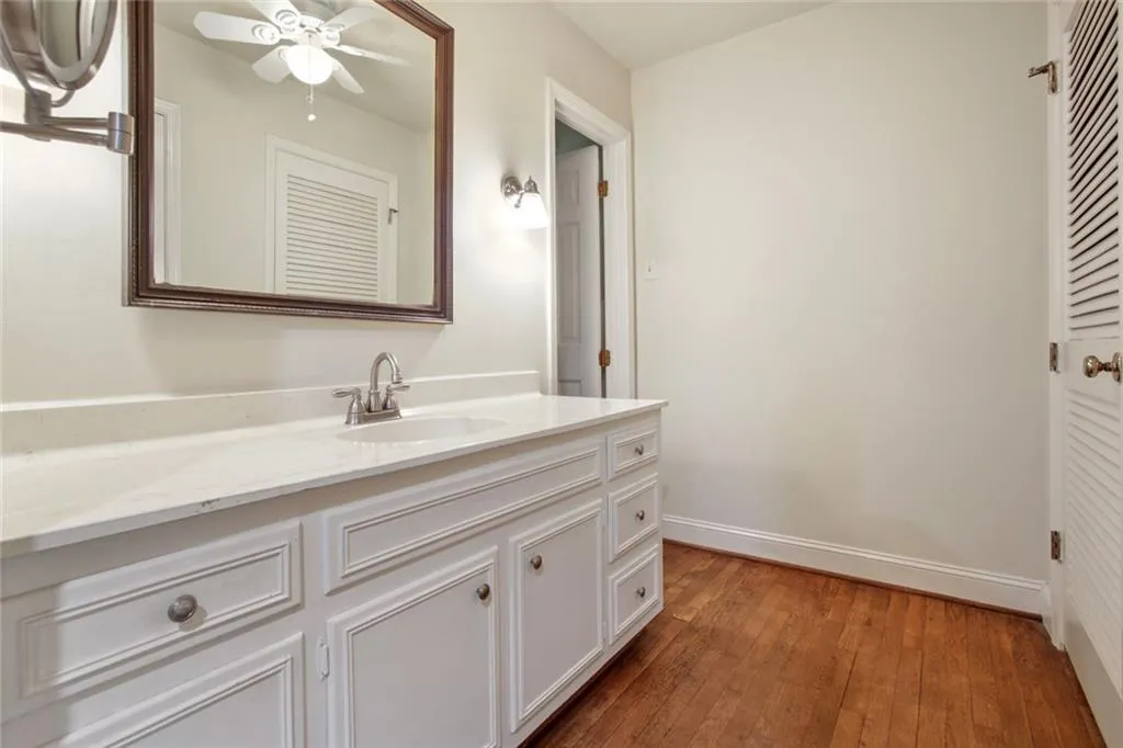 7265 Dunhill Terrace, Sandy Springs, Georgia 30328, 4 Bedrooms Bedrooms, ,3 BathroomsBathrooms,Residential,Sold,7265 Dunhill Terrace,6937857