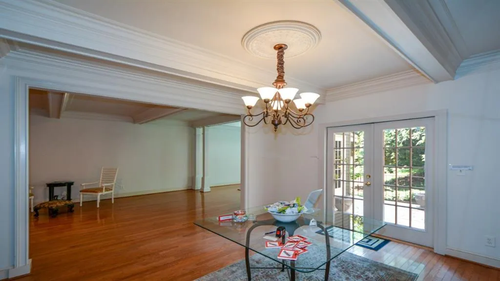 5267 Glenridge Drive Ne Unit 5267, Atlanta, Georgia 30342, 3 Bedrooms Bedrooms, ,3 BathroomsBathrooms,Residential,Sold,5267 Glenridge Drive Ne Unit 5267,7061332