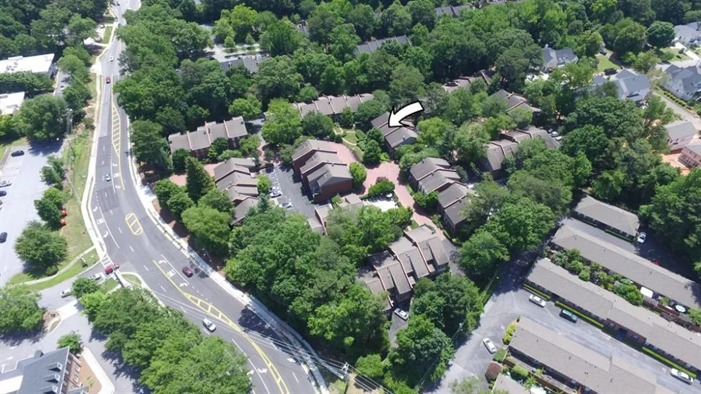 5267 Glenridge Drive Ne Unit 5267, Atlanta, Georgia 30342, 3 Bedrooms Bedrooms, ,3 BathroomsBathrooms,Residential,Sold,5267 Glenridge Drive Ne Unit 5267,7061332