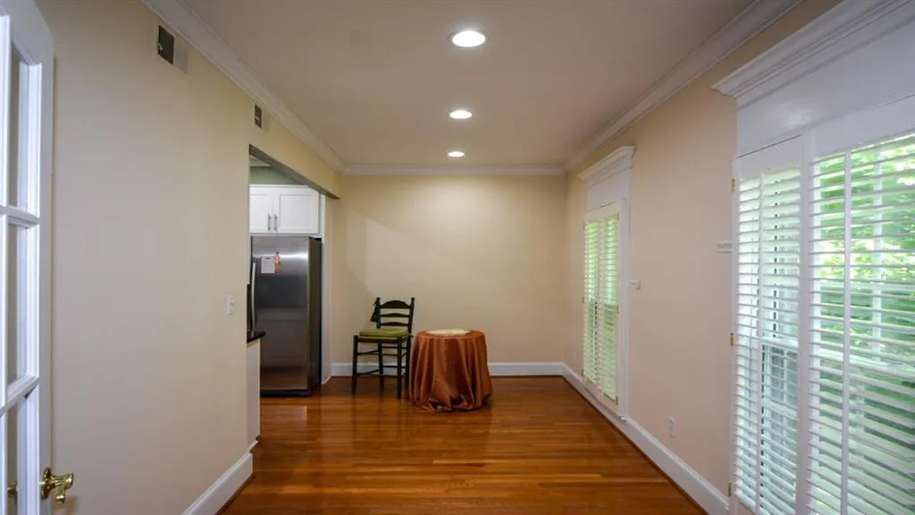 5267 Glenridge Drive Ne Unit 5267, Atlanta, Georgia 30342, 3 Bedrooms Bedrooms, ,3 BathroomsBathrooms,Residential,Sold,5267 Glenridge Drive Ne Unit 5267,7061332