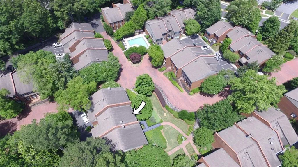 5267 Glenridge Drive Ne Unit 5267, Atlanta, Georgia 30342, 3 Bedrooms Bedrooms, ,3 BathroomsBathrooms,Residential,Sold,5267 Glenridge Drive Ne Unit 5267,7061332