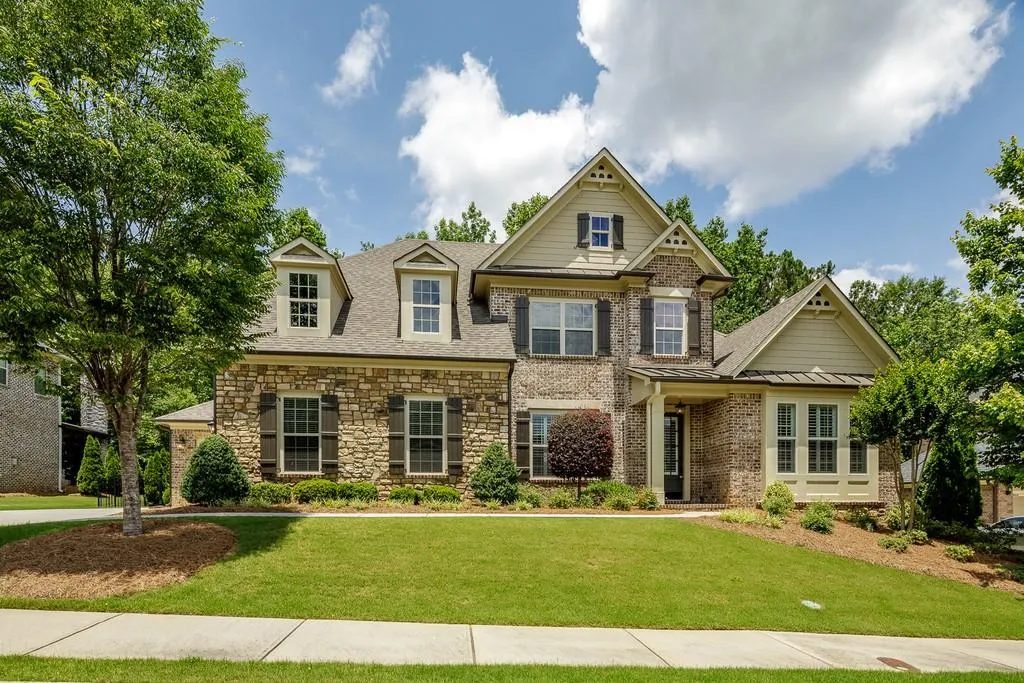 3932 Dahlwiny Court, Sandy Springs, Georgia 30350, 4 Bedrooms Bedrooms, ,3 BathroomsBathrooms,Residential,Sold,3932 Dahlwiny Court,6734676