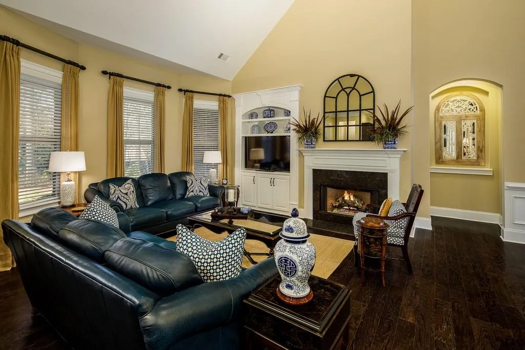 3932 Dahlwiny Court, Sandy Springs, Georgia 30350, 4 Bedrooms Bedrooms, ,3 BathroomsBathrooms,Residential,Sold,3932 Dahlwiny Court,6734676