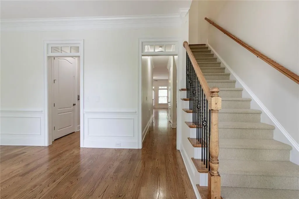 956 Persimmon Point Ne, Sandy Springs, Georgia 30328, 2 Bedrooms Bedrooms, ,2 BathroomsBathrooms,Residential,For Sale,956 Persimmon Point Ne,7667585