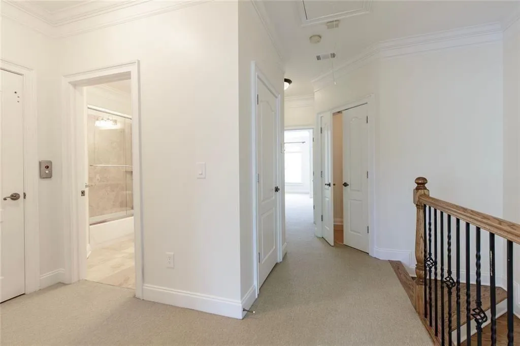 956 Persimmon Point Ne, Sandy Springs, Georgia 30328, 2 Bedrooms Bedrooms, ,2 BathroomsBathrooms,Residential,For Sale,956 Persimmon Point Ne,7667585
