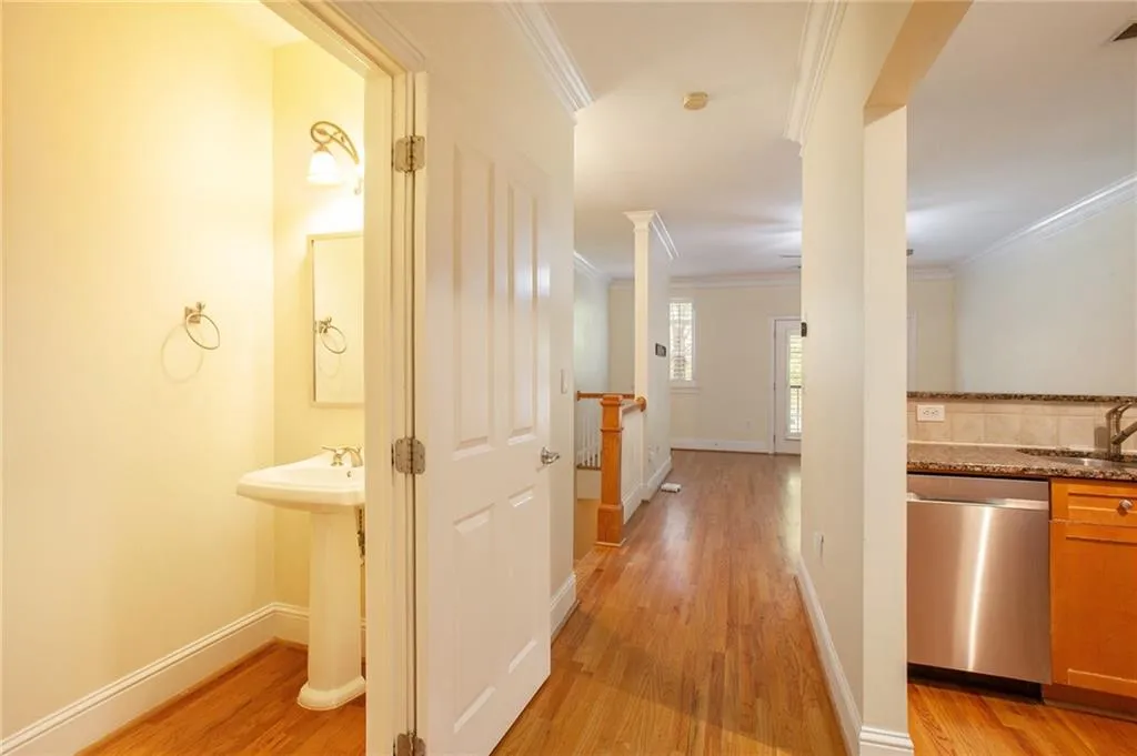 5550 Glenridge Park Unit 1202, Sandy Springs, Georgia 30342, 2 Bedrooms Bedrooms, ,2 BathroomsBathrooms,Residential,Sold,5550 Glenridge Park Unit 1202,7478154 5550 Glenridge Park Unit 1202, Sandy Springs, Georgia 30342, 2 Bedrooms Bedrooms, ,2 BathroomsBathrooms,Residential,Sold,5550 Glenridge Park Unit 1202,7478154