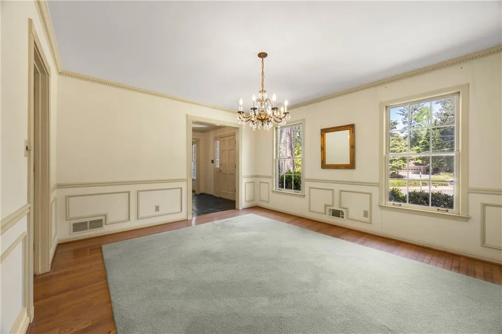 1000 N Harbor Court, Atlanta, Georgia 30328, 4 Bedrooms Bedrooms, ,3 BathroomsBathrooms,Residential,Sold,1000 N Harbor Court,7555423