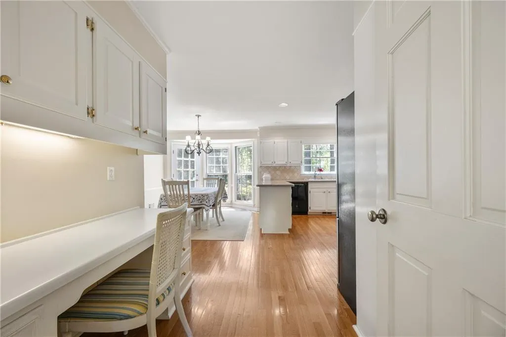 1000 N Harbor Court, Atlanta, Georgia 30328, 4 Bedrooms Bedrooms, ,3 BathroomsBathrooms,Residential,Sold,1000 N Harbor Court,7555423