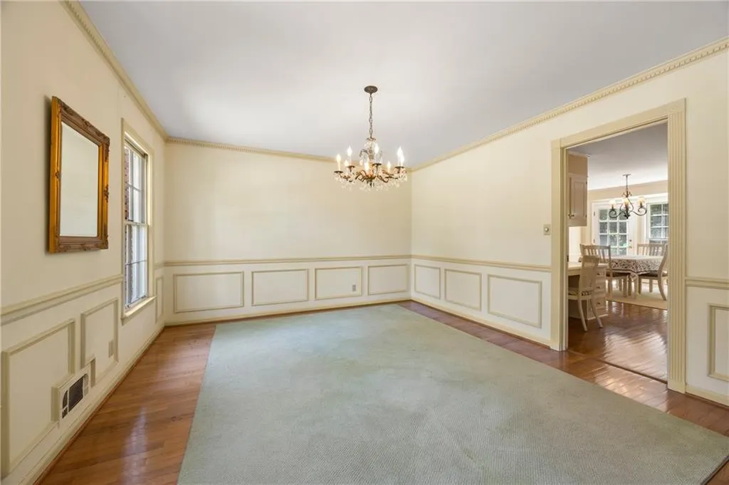 1000 N Harbor Court, Atlanta, Georgia 30328, 4 Bedrooms Bedrooms, ,3 BathroomsBathrooms,Residential,Sold,1000 N Harbor Court,7555423