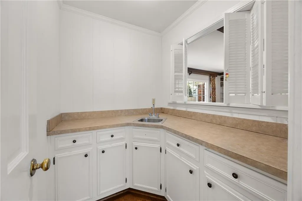 1000 N Harbor Court, Atlanta, Georgia 30328, 4 Bedrooms Bedrooms, ,3 BathroomsBathrooms,Residential,Sold,1000 N Harbor Court,7555423