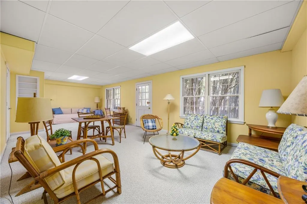 1000 N Harbor Court, Atlanta, Georgia 30328, 4 Bedrooms Bedrooms, ,3 BathroomsBathrooms,Residential,Sold,1000 N Harbor Court,7555423