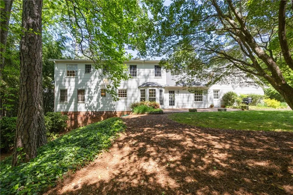 1000 N Harbor Court, Atlanta, Georgia 30328, 4 Bedrooms Bedrooms, ,3 BathroomsBathrooms,Residential,Sold,1000 N Harbor Court,7555423