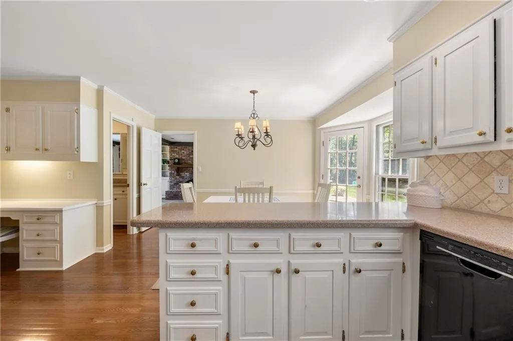 1000 N Harbor Court, Atlanta, Georgia 30328, 4 Bedrooms Bedrooms, ,3 BathroomsBathrooms,Residential,Sold,1000 N Harbor Court,7555423