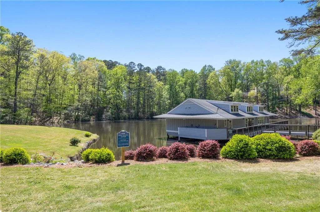 1000 N Harbor Court, Atlanta, Georgia 30328, 4 Bedrooms Bedrooms, ,3 BathroomsBathrooms,Residential,Sold,1000 N Harbor Court,7555423