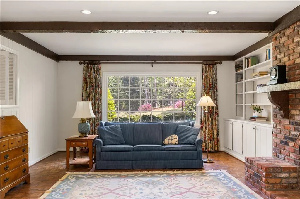1000 N Harbor Court, Atlanta, Georgia 30328, 4 Bedrooms Bedrooms, ,3 BathroomsBathrooms,Residential,Sold,1000 N Harbor Court,7555423