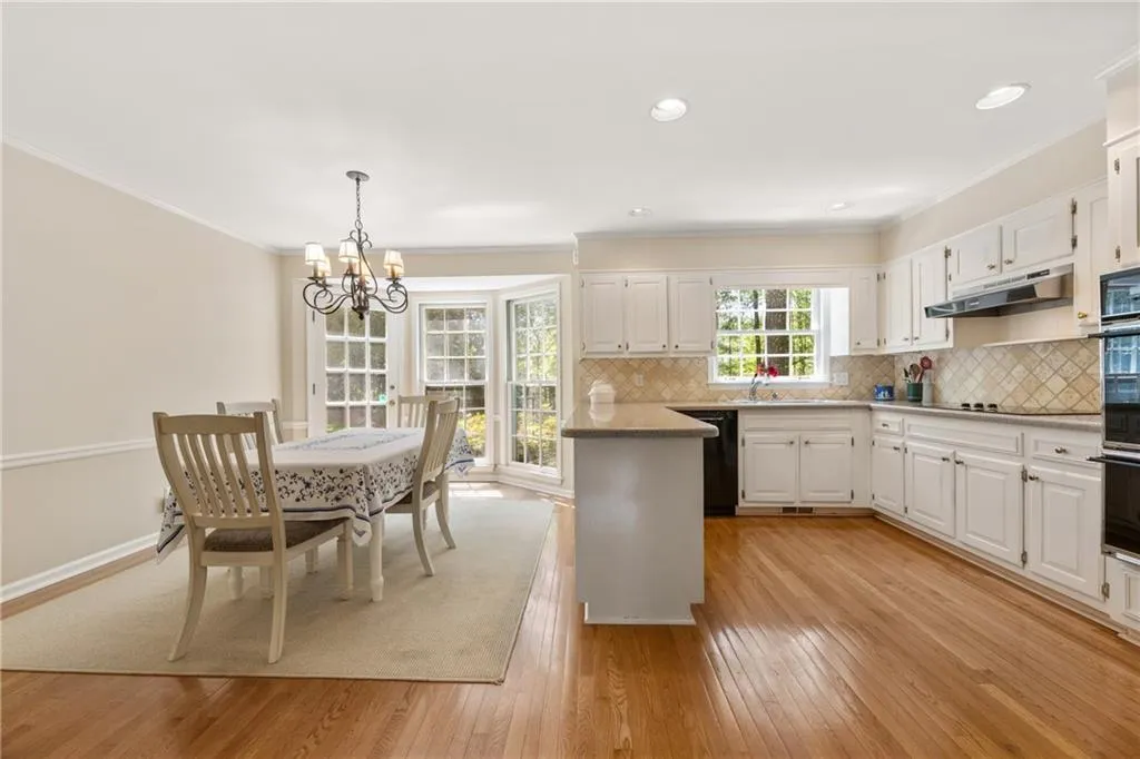1000 N Harbor Court, Atlanta, Georgia 30328, 4 Bedrooms Bedrooms, ,3 BathroomsBathrooms,Residential,Sold,1000 N Harbor Court,7555423