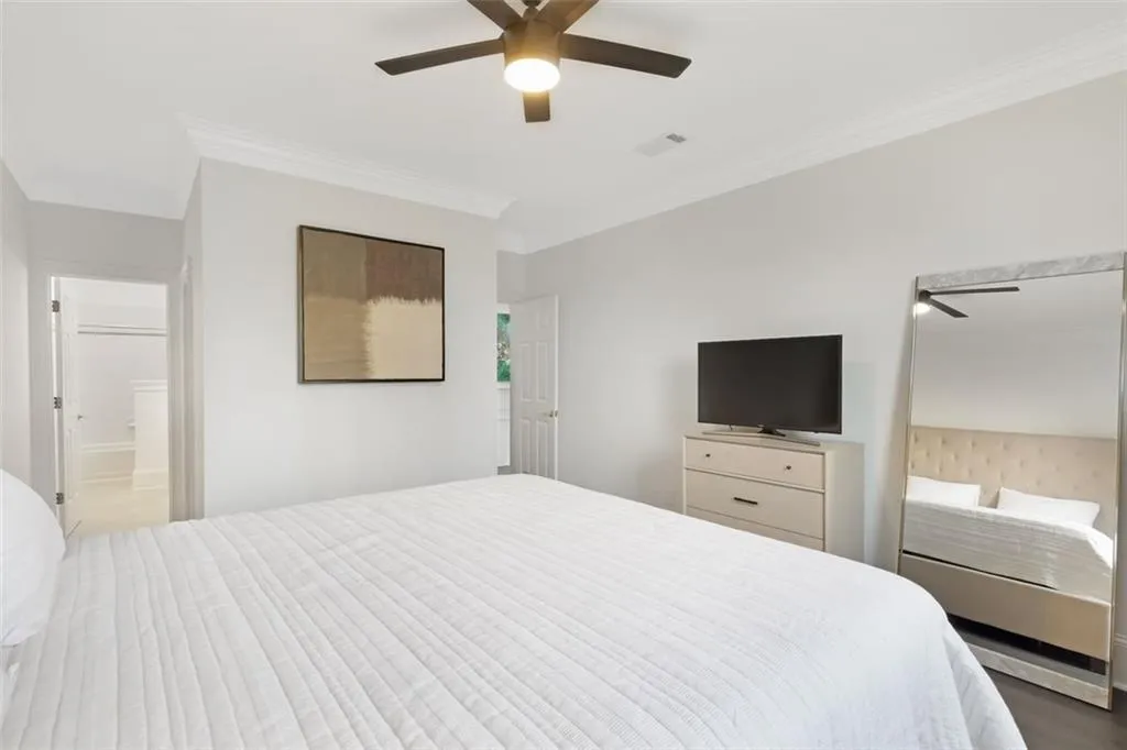 2499 Peachtree Road Ne Unit 503, Atlanta, Georgia 30305, 2 Bedrooms Bedrooms, ,2 BathroomsBathrooms,Residential,For Sale,2499 Peachtree Road Ne Unit 503,7631846